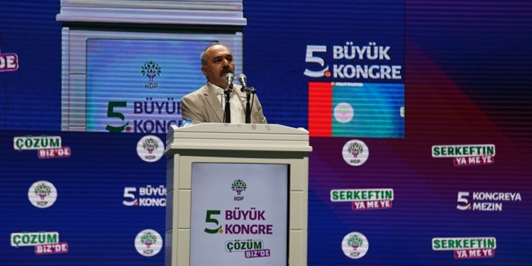 Öztürk’ten muhalefete: Yüzyıllık zihniyette ısrar ederseler sonları Erdoğan gibi olur Öztürk’ten muhalefete: Yüzyıllık zihniyette ısrar ederseler sonları Erdoğan gibi olur