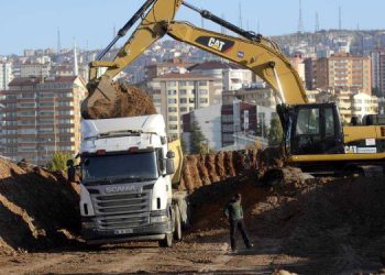 ABB’nin iş makineleri Gökçek’in projesi için ODTÜ arazisinde