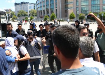 Adalet Nöbeti 17’nci haftasında: İşkenceyi dünya görmüyor mu?
