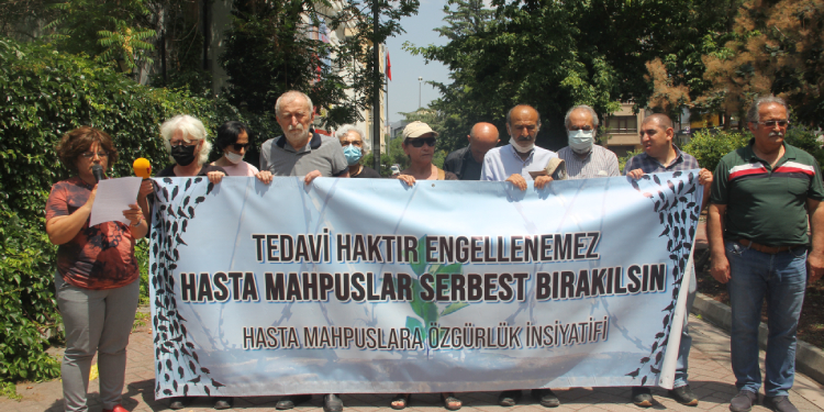 Astım ve KOAH hastası tutuklu sevk edildi Astım ve KOAH hastası tutuklu sevk edildi
