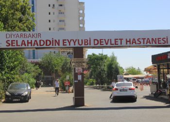 Aylar sonra randevu alıyorlar: Parası olmayan bir kenarda ölüyor