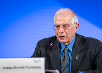 Borrell’den Avrupalılara Rusya’ya karşı yaptırımların etkisini bekleme çağrısı