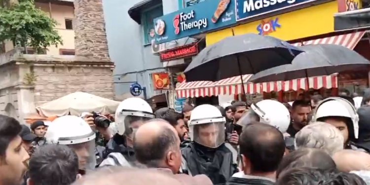 Gemlik Yürüyüşü’ne çağrı yapan yurttaşa soruşturma Gemlik Yürüyüşü’ne çağrı yapan yurttaşa soruşturma