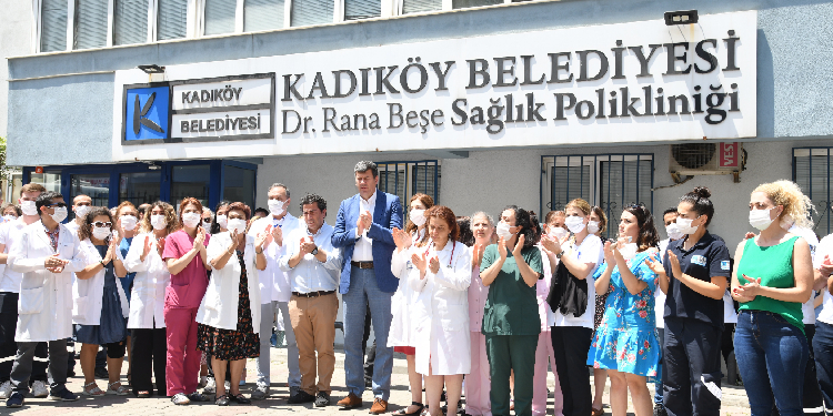 Görevi başında öldürülen Dr. Karakaya, Kadıköy’de anıldı Görevi başında öldürülen Dr. Karakaya, Kadıköy’de anıldı