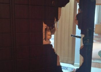 HDP PM üyesinin evine baskın: Aile bireyleri yerde sürüklendi