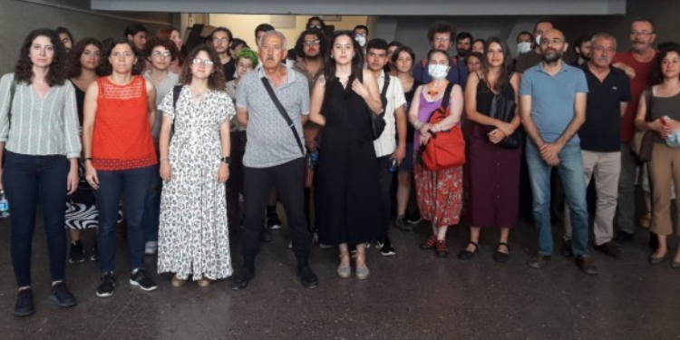 İhraç edilen akademisyen Bekiroğlu’nun duruşması ertelendi İhraç edilen akademisyen Bekiroğlu’nun duruşması ertelendi