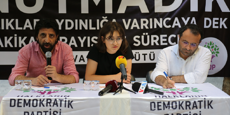 Katledilen 33 köylü anıldı Katledilen 33 köylü anıldı