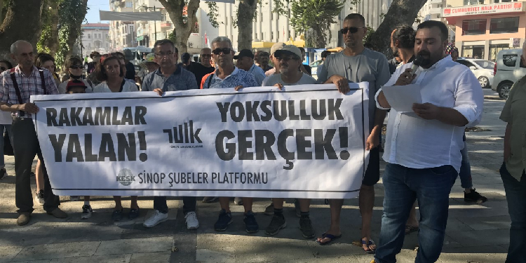 KESK, TÜİK’in açıkladığı enflasyon verilerini Sinop’ta protesto etti KESK, TÜİK’in açıkladığı enflasyon verilerini Sinop’ta protesto etti