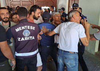 Muğla’da ekolojistler belediye meclis toplantısına alınmadı