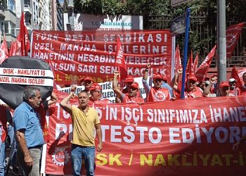 Nakliyat-İş ve Uzel Makine işçileri, Türk-İş’i protesto etti