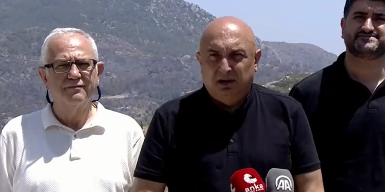 Özkoç: Devletin, cumhurbaşkanına 8, 10 tane uçak alacak gücü var da OGM’ye bir tane uçak alacak gücü yok mu? Özkoç: Devletin, cumhurbaşkanına 8, 10 tane uçak alacak gücü var da OGM’ye bir tane uçak alacak gücü yok mu?