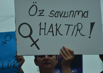 “Yargı şiddet gören kadınlar için özsavunma hükümlerini uygulamalı”