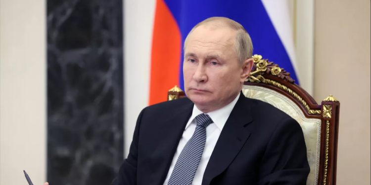 Putin, Mirziyoyev’in Aleksandr Nevskiy Nişanı ile ödüllendirilmesine ilişkin kararnameyi imzaladı Putin, Mirziyoyev’in Aleksandr Nevskiy Nişanı ile ödüllendirilmesine ilişkin kararnameyi imzaladı