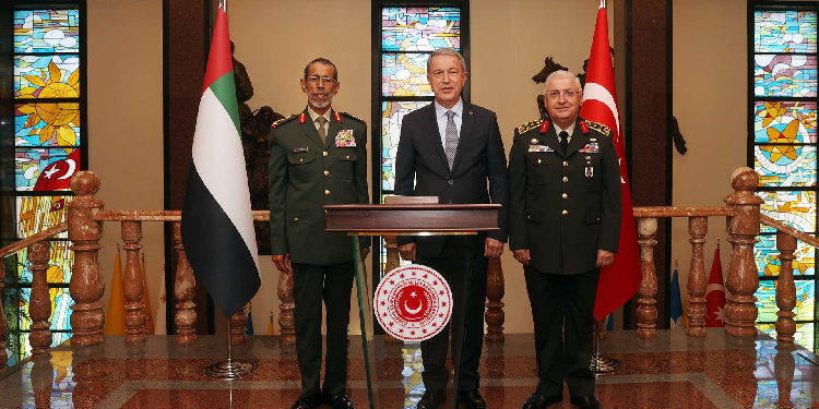 Savunma Bakanı Akar, BAE Genelkurmay Başkanı Korgeneral Al Rumaithi’yi kabul etti Savunma Bakanı Akar, BAE Genelkurmay Başkanı Korgeneral Al Rumaithi’yi kabul etti