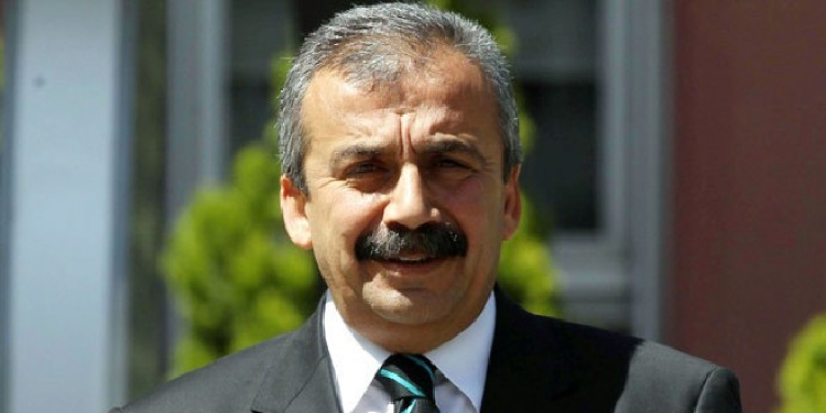 Sırrı Süreyya Önder’e hapis talebi Sırrı Süreyya Önder’e hapis talebi