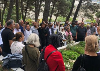 Suruç ve Ankara’da katledilenler mezarı başında anıldı