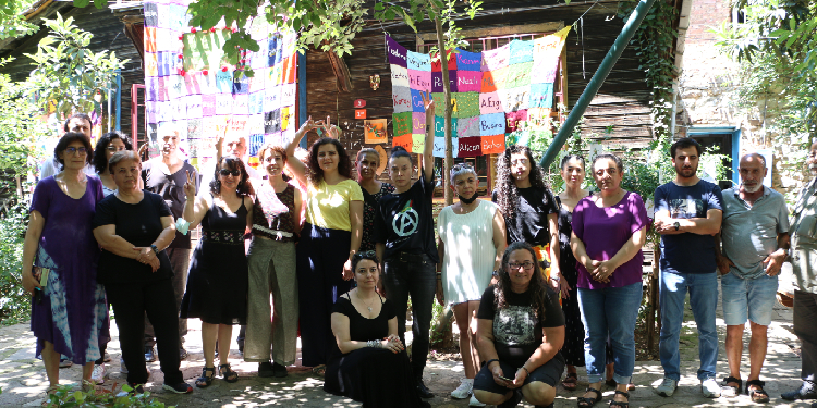 Suruç’ta katledilenler uğurlandıkları yerde anıldı Suruç’ta katledilenler uğurlandıkları yerde anıldı