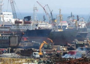 İzmir’e gelmemesi için seferber olunan asbestli gemi “Sao Paulo” batırıldı: Üzgün ve kaygılıyız