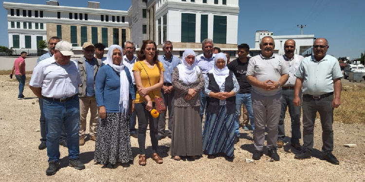 Adalet Nöbeti’nin 233’üncü gününde birlikte mücadele çağrısı Adalet Nöbeti’nin 233’üncü gününde birlikte mücadele çağrısı