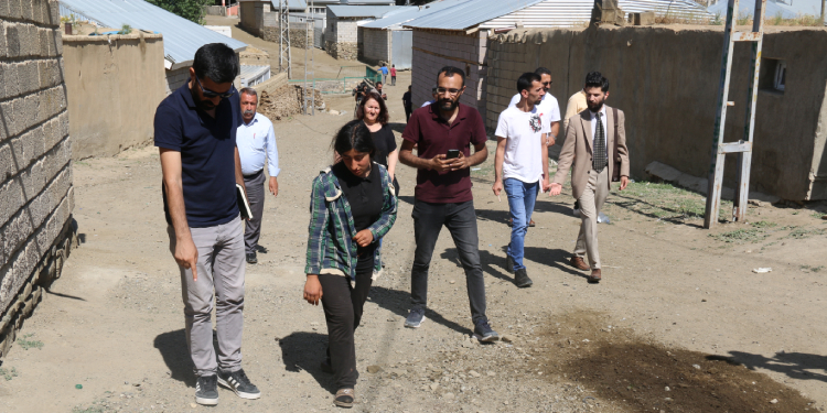 Yurttaşlar anlattı: Öldürülen çocuğun üstünde mermi kovanları vardı Yurttaşlar anlattı: Öldürülen çocuğun üstünde mermi kovanları vardı