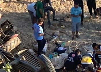 Antep’te fıstık işçileri kaza yaptı: 2 ölü 7 yaralı