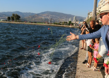 Nazi Almanya’sının katlettiği Romanlar anıldı