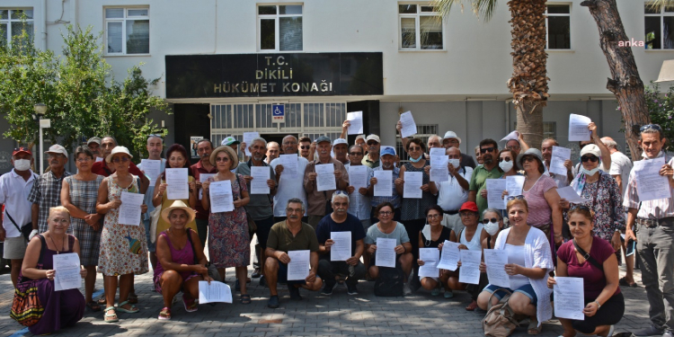 Dikili’de asbestli gemiye karşı kaymakamlığa dilekçe verildi Dikili’de asbestli gemiye karşı kaymakamlığa dilekçe verildi