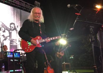 Cahit Berkay’dan Zeytinli Festivali’nin yasaklanmasına tepki