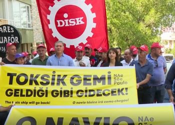 DİSK’ten Brezilya Büyükelçiliği önünde ‘asbestli gemi’ protestosu