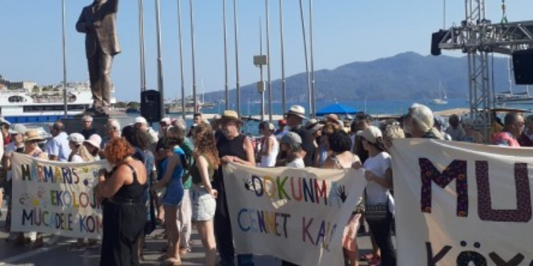 Ekolojistler Sinpaş şantiyesine yürüdü Ekolojistler Sinpaş şantiyesine yürüdü