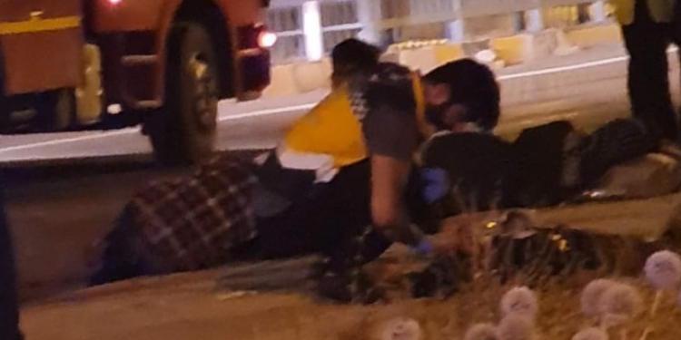 Gevaş’ta mültecileri taşıyan araçta kaza Gevaş’ta mültecileri taşıyan araçta kaza