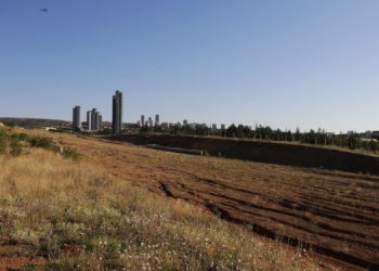 Gökçek ve Yavaş’ın “yoluna” karşı nöbetteler