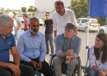 HDP’li vekiller işten atılan işçileri ziyaret etti