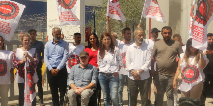 HDP’li vekillerden Amazon işçilerinin eylemine destek HDP’li vekillerden Amazon işçilerinin eylemine destek