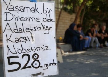 Kadınlar Emine Şenyaşar ile Adalet Nöbeti’nde
