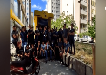 PTT işçilerinin eylemleri sürüyor