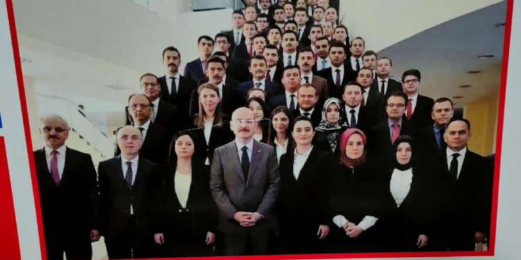 Soylu bu kez Yediiklim’in tanıtım afişinde Soylu bu kez Yediiklim’in tanıtım afişinde
