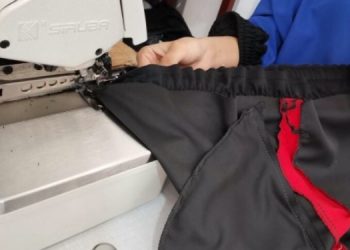 Tekstil atölyelerinde çocuklar çalıştırılıyor