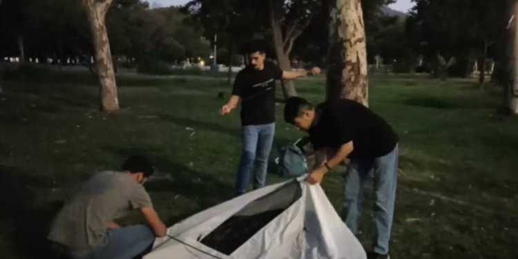 4 öğrenci darp edilerek gözaltına alındı 4 öğrenci darp edilerek gözaltına alındı