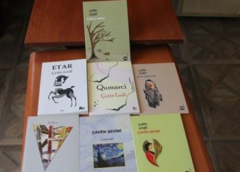 Çalıştığı sokaklardan topladığı hikayelerle 2 kitap yazdı