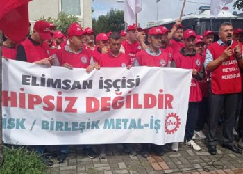 Elimsan işçileri, maaşlarının ödenmemesini Suudi Arabistan Başkonsolosluğu önünde protesto etti