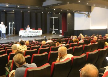 Emekliler sorunlar ve çözüm yollarını çalıştayda tartıştı