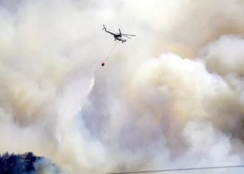 Gülnar’da yangın sürüyor: 450 kişi tahliye edildi