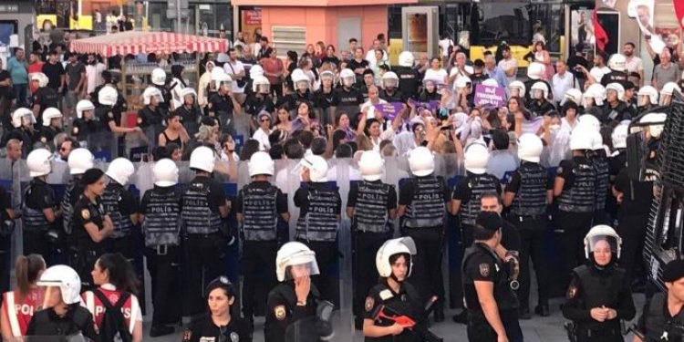 Kadıköy’de gözaltına alınanlar serbest bırakıldı Kadıköy’de gözaltına alınanlar serbest bırakıldı