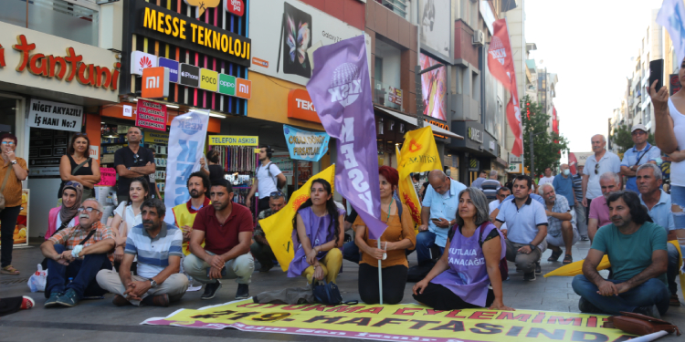 KHK eylemi 219’uncu haftasında sürdü KHK eylemi 219’uncu haftasında sürdü