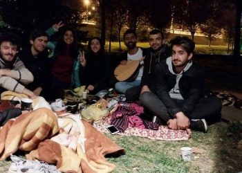 Öğrencilerin “Çatımız Gökyüzü” eylemi 4’üncü gününde