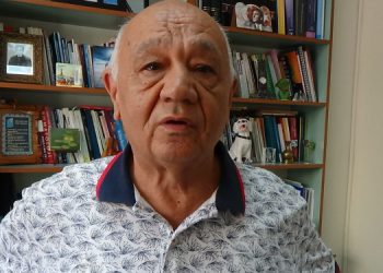 Psikiyatri uzmanı Kargı: Öğrencilere aşırı ders yüklemesi yanlış olur