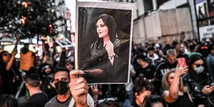 “Jin jiyan azadî” isyanı sürüyor “Jin jiyan azadî” isyanı sürüyor