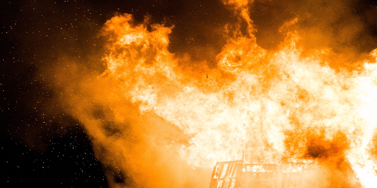 Yağ fabrikasında patlama: 2 işçi yaralı Yağ fabrikasında patlama: 2 işçi yaralı