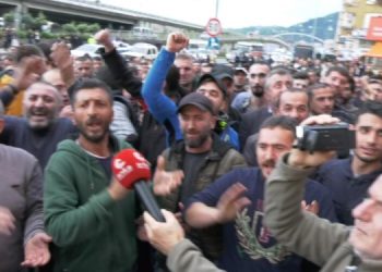 ÇAYKUR işçilerinden Öz Gıda-İş’e tepki